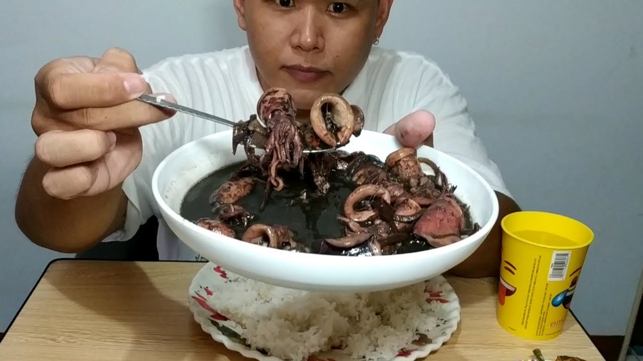 Adobong pusit (eating show)