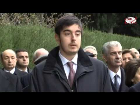 President Ilham Aliyev visited the grave of national leader Heydar Aliyev