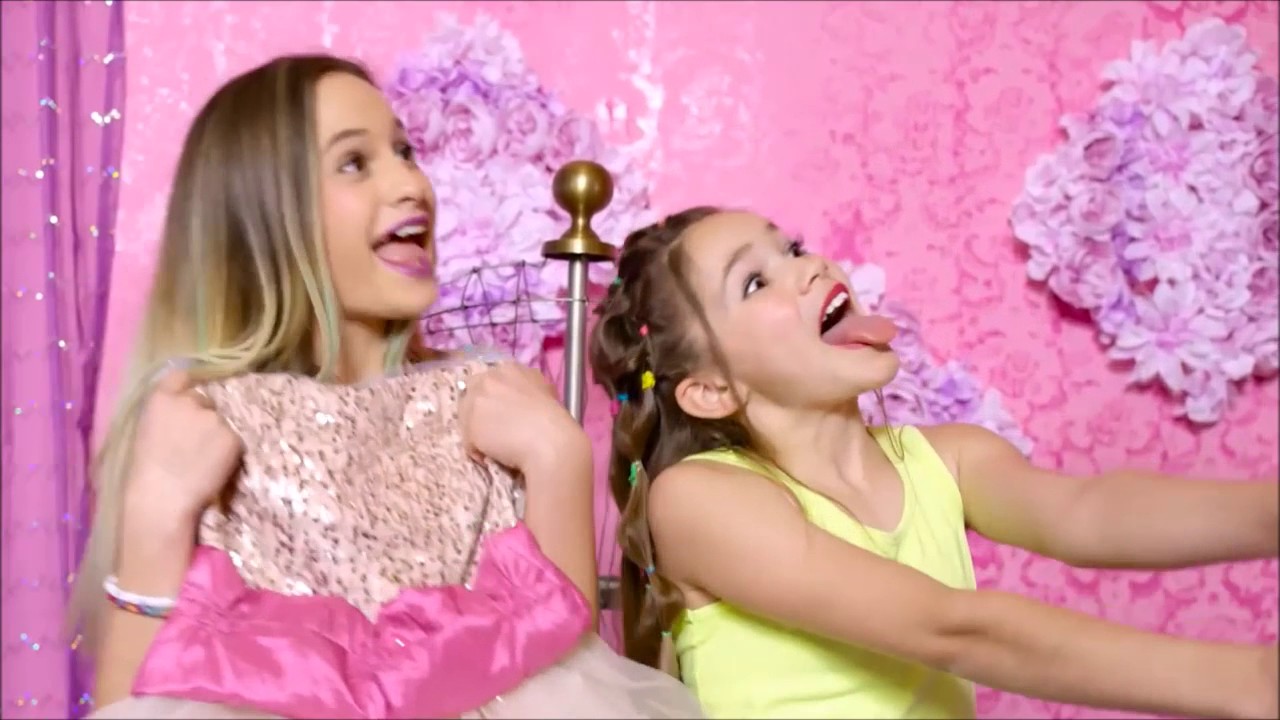 AUTRES Haschak Sisters Slumber Party Behind The Sc nes Traduction autres-haschak-sisters-slumber-party-behind-the-sc-nes-traduction