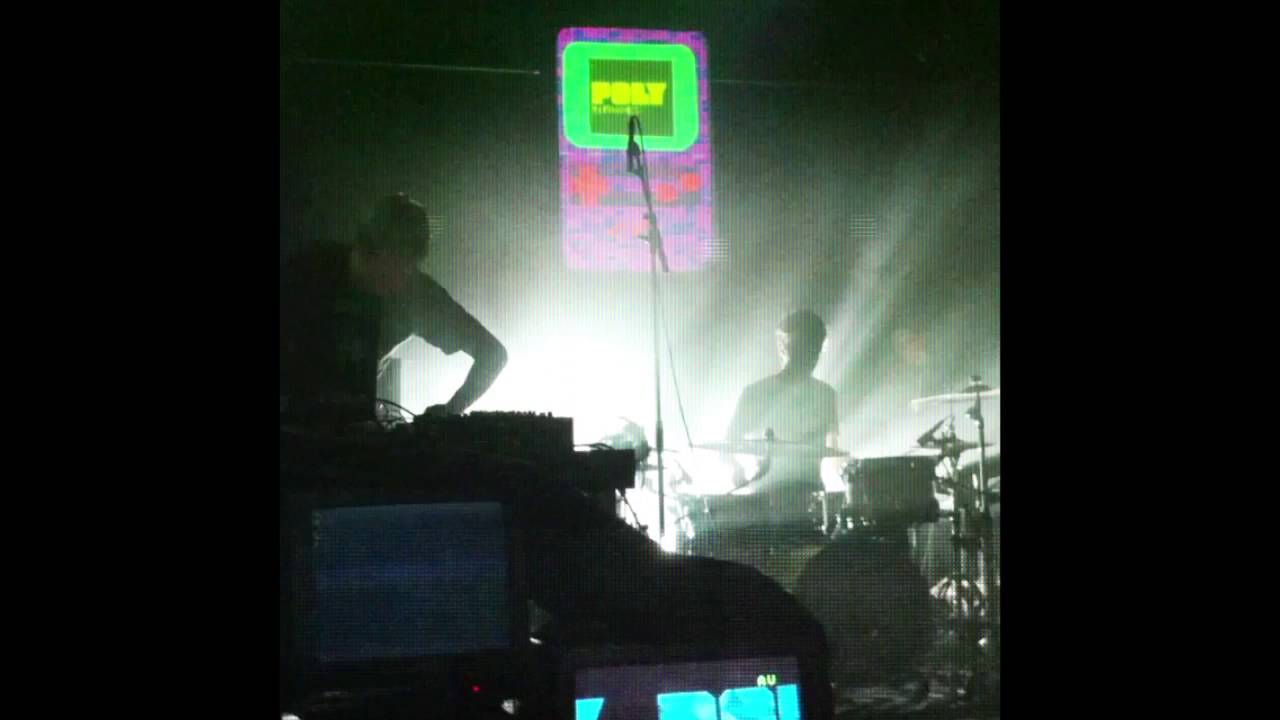 Poly in Frames // Nyan Cat Remix