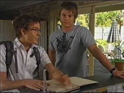 Home and away - KIM & ROBBIE ( Chris Hemsworth & Jason Smith )