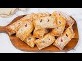 Puff pastry parcels with cream and cherries: delicious and easy to prepare!