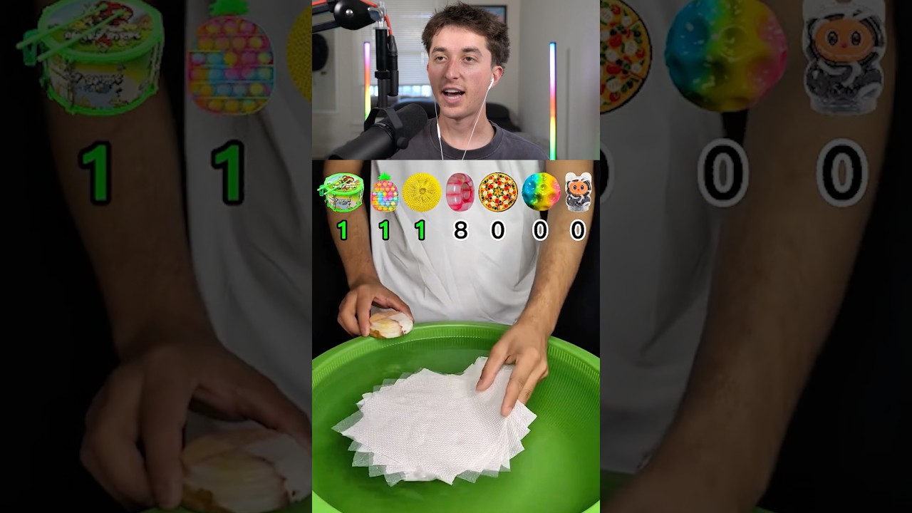 How Many Papers Will Float Toys 💧😱
