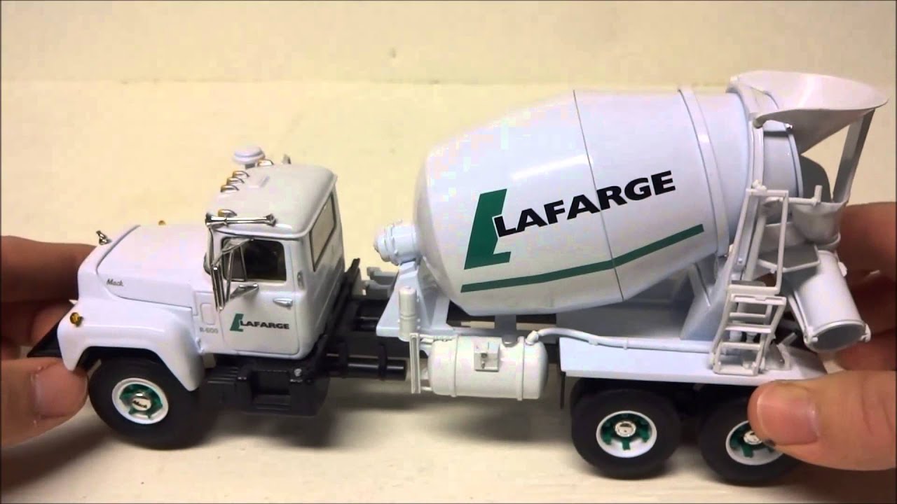 First Gear 1:34 Mack R-600 Concrete Mixer Truck Lafarge - YouTube