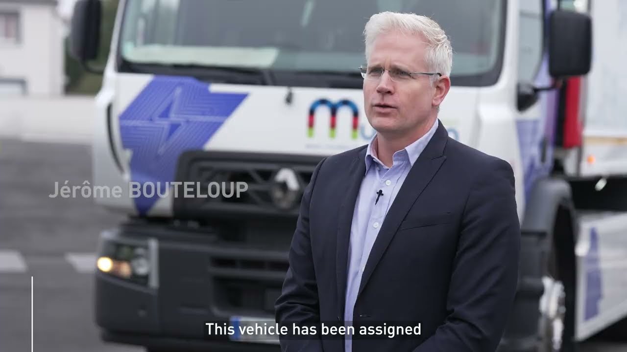 Le Muretain Agglo introduces the first fully electric refuse collection truck in Occitanie! ♻️⚡