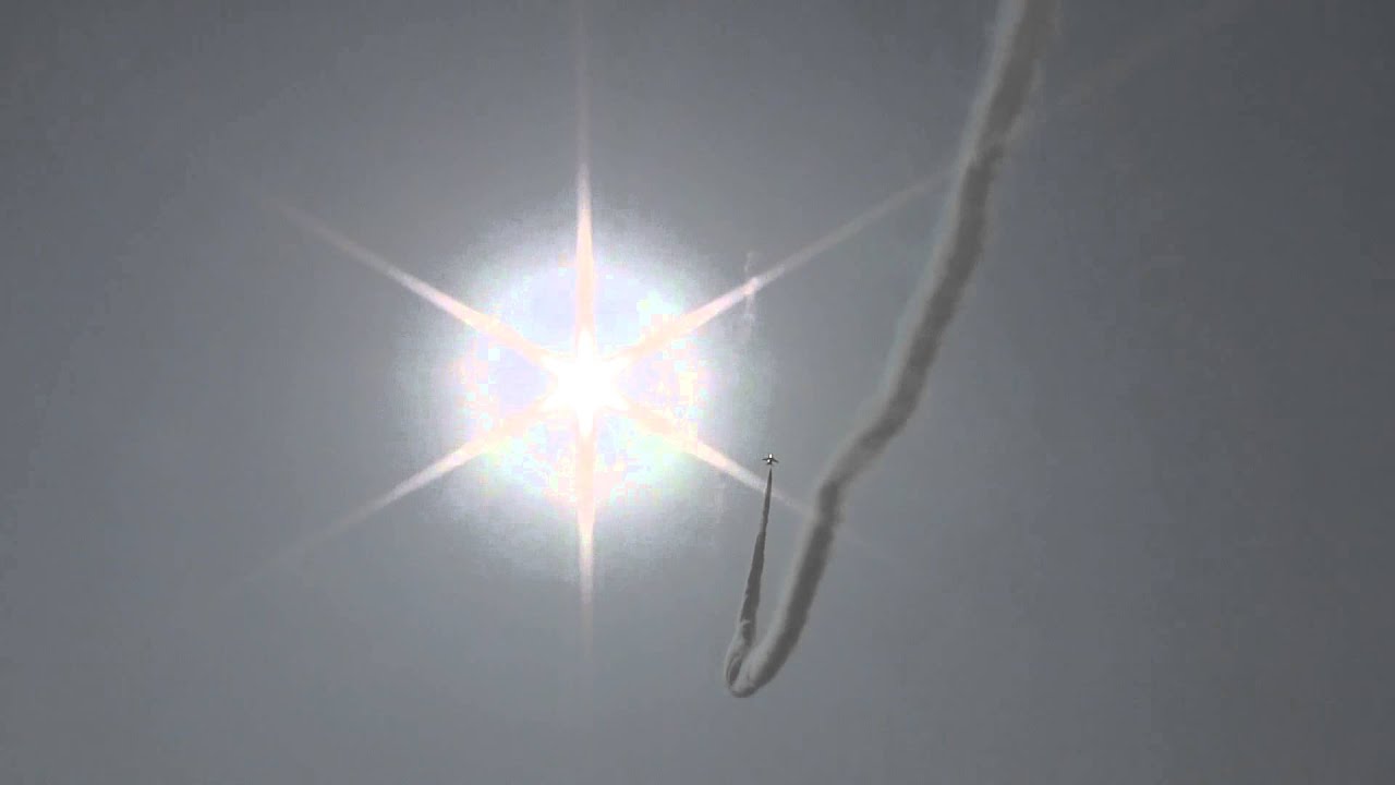 ブルーインパルス ドラマ 空飛ぶ広報室 の主題歌 Contrail 安室奈美恵 Youtube