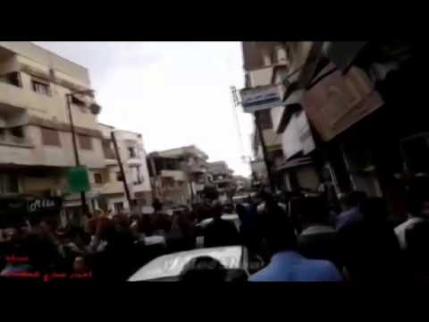 العلويون يتظاهرون ضد النظام السوري في حمص