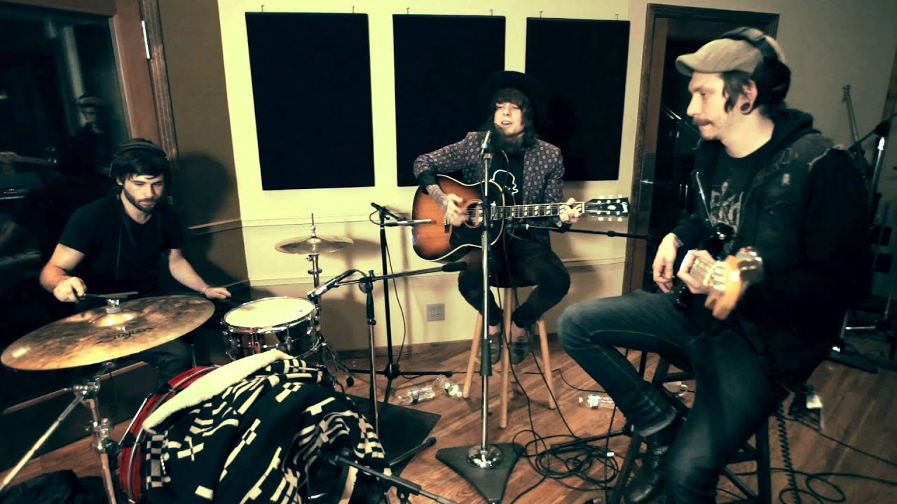 YouTubeでNever Shout Never - Lady Bugを視聴 YouTubeでNever Shout Never - Lady Bugを視聴