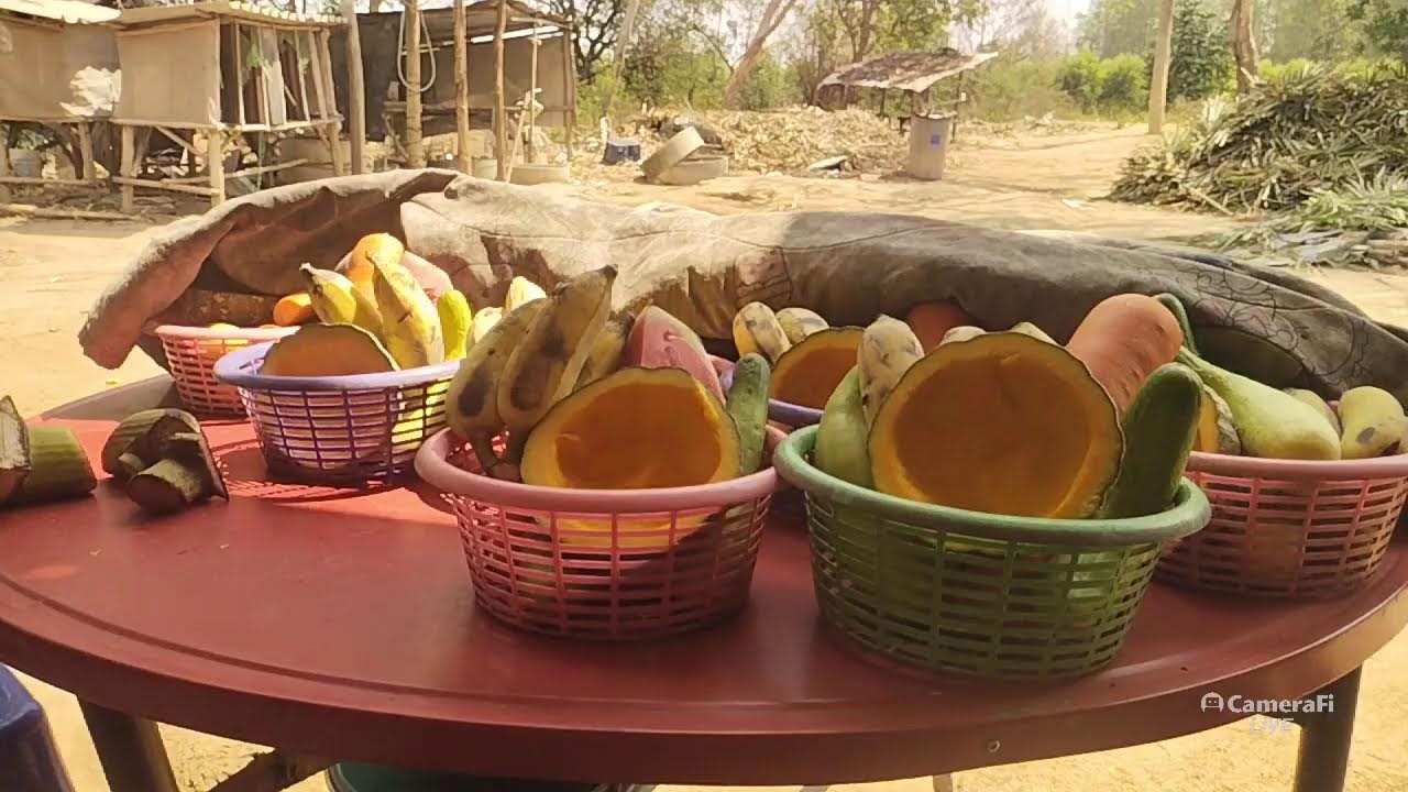 ตลาดผักและผลไม้หวาน ๆ ค่ะ   คุณแม่จ๋า