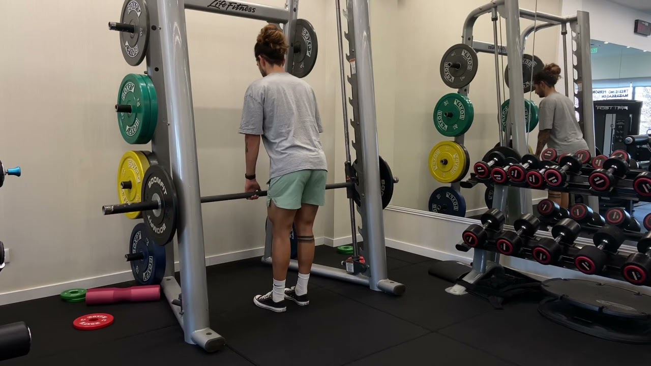 1/2 LEVANTAMENTO TERRA SMITH - DEADLIFT SMITH MACHINE (SHORT) 