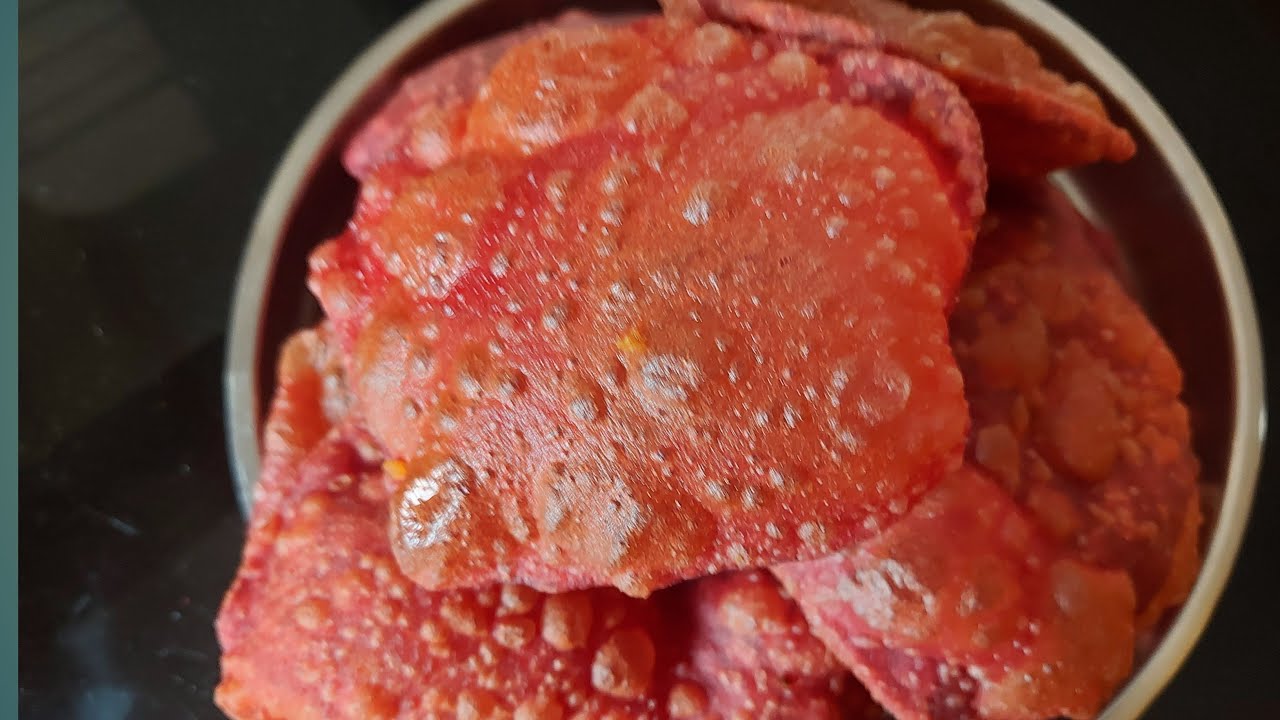 Crispy and tasty Beetroot poori || How to make Beetroot poori ||