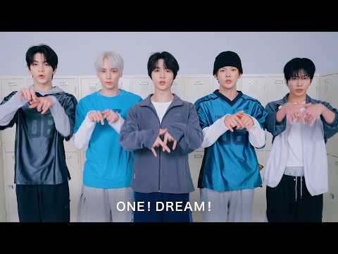 [TXT] TOMORROW X TOGETHER form a band!? They look right at home in the light music club room / AB...