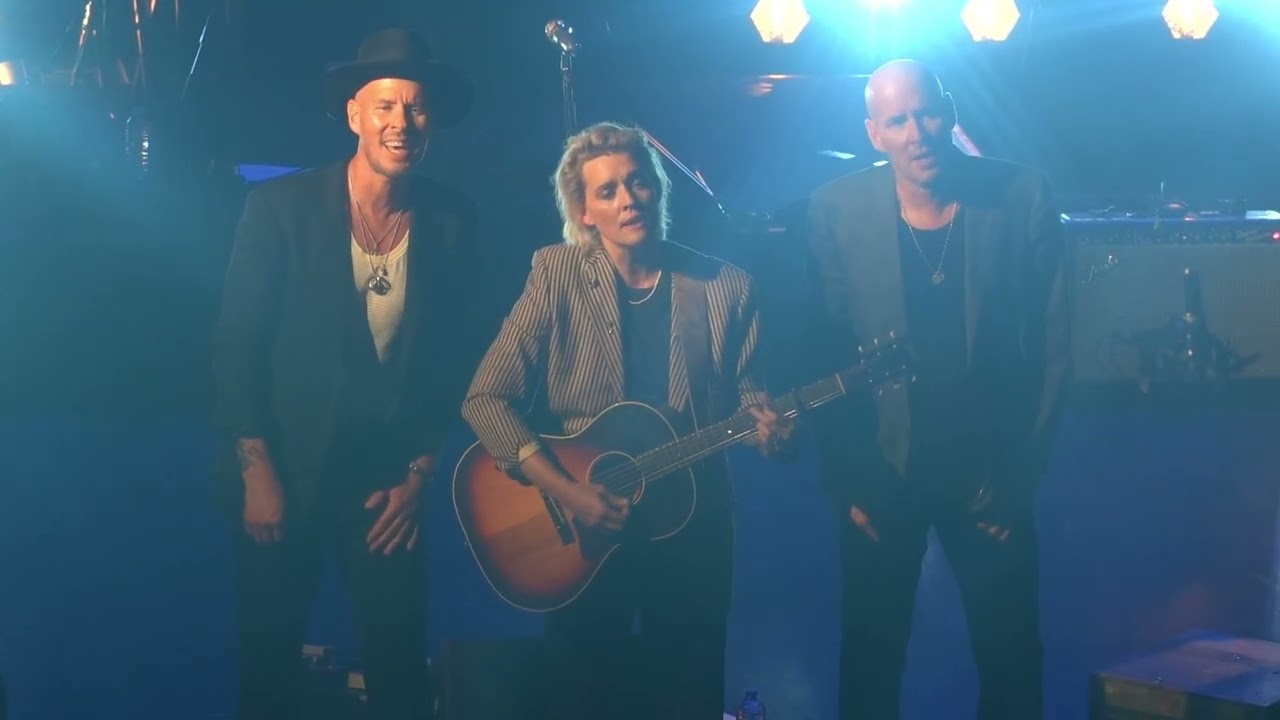 "Cannonball", Brandi Carlile (totally unplugged and unamplified) - Paris, Juillet 2025