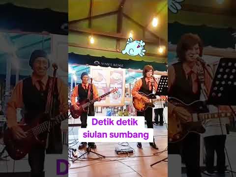 diputar berulang kali