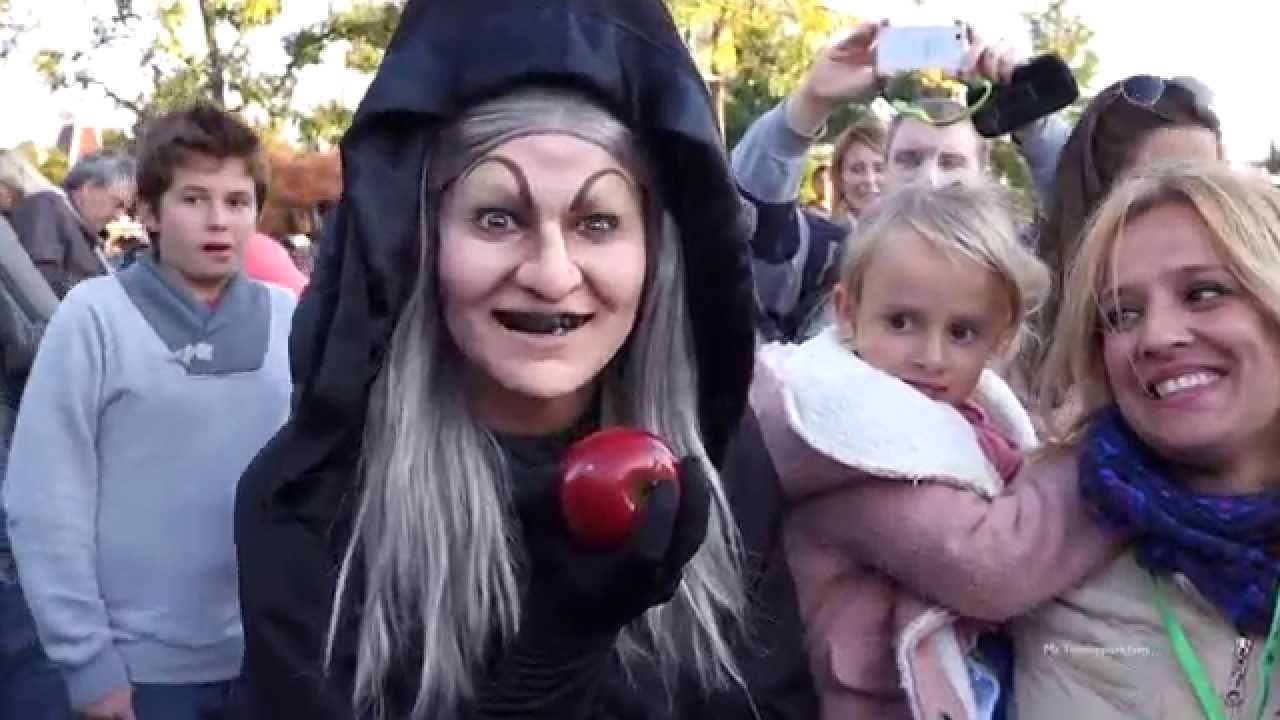 Halloween at Disneyland Paris 2015. :)