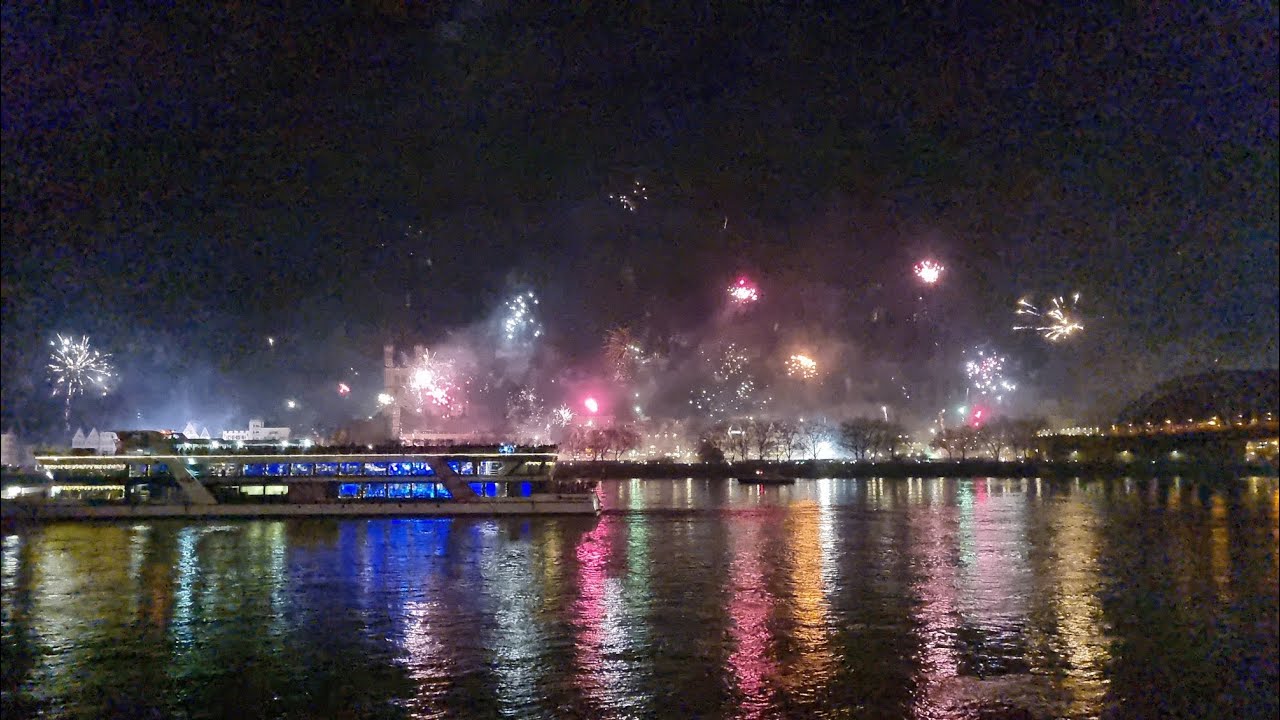 Silvester Köln 2022/2023 Feuerwerk New Year Germany Cologne Firework 2023