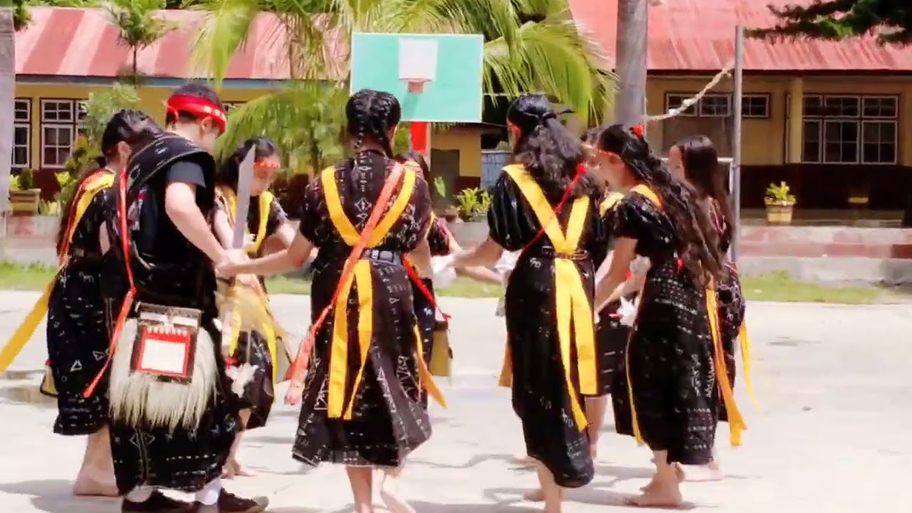 Ujian praktek Seni Budaya(ja'i kreasi) kelas IXG kelompok 2 SMPN 1 Bajawa