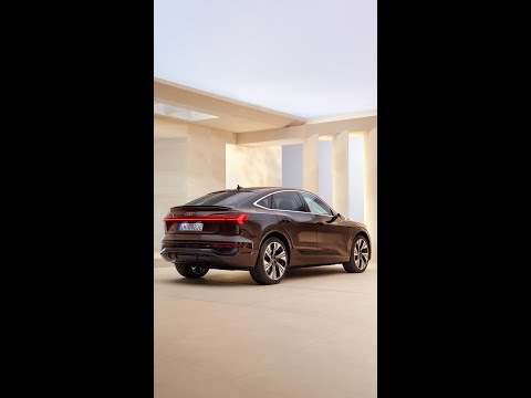 Pit stops are now few and far between. The new, fully electric Audi Q8 Sportback e-tron*.