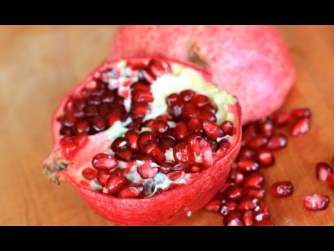 How-To Seed A Pomegranate | Clean & Delicious