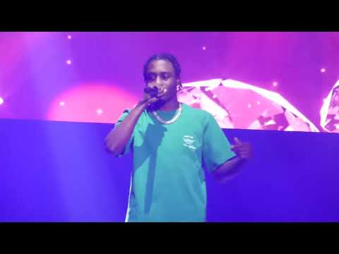Lil Tjay - Resume/None of Your Love/Sex Sounds (Live in Laval)