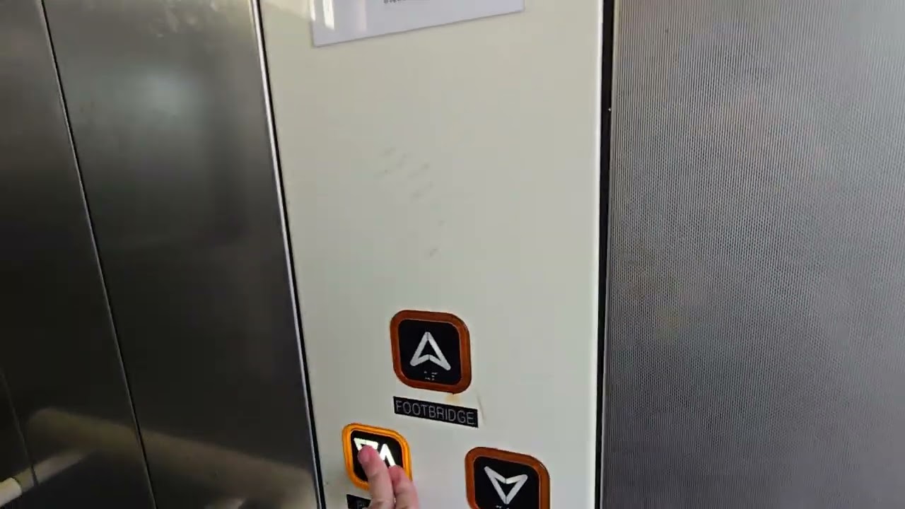 2014 Oakland Lift @ Leighton Buzzard Platform 4