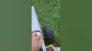 1971 cub cadet 127 with a 48-in mower deck. mows some field grass. #vintagetractor