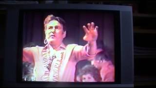 Gypsi Chanter Par Mik Macony Au Palais Des Congré A Canne