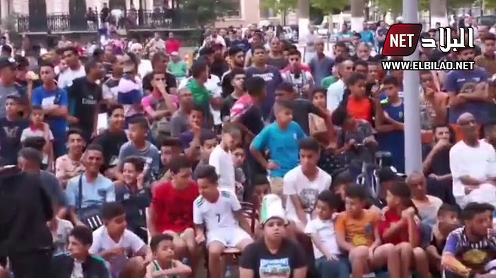 هكذا كانت ساحة اول نوفمبر بسيدي بلعباس في الشوط الأول لمباراة المنتخب الوطني