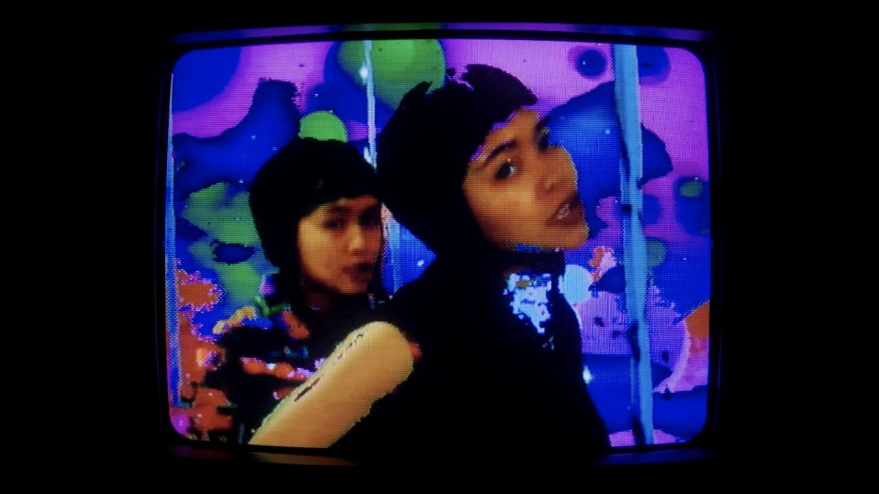 Watch Lealani - Lonely Stars (Official Video) on YouTube