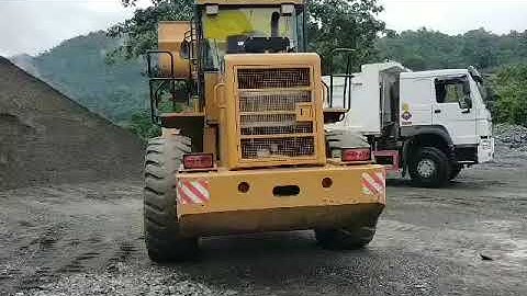 LTMG LT955 Wheel Loader Loading HOWO 371hp Dumper