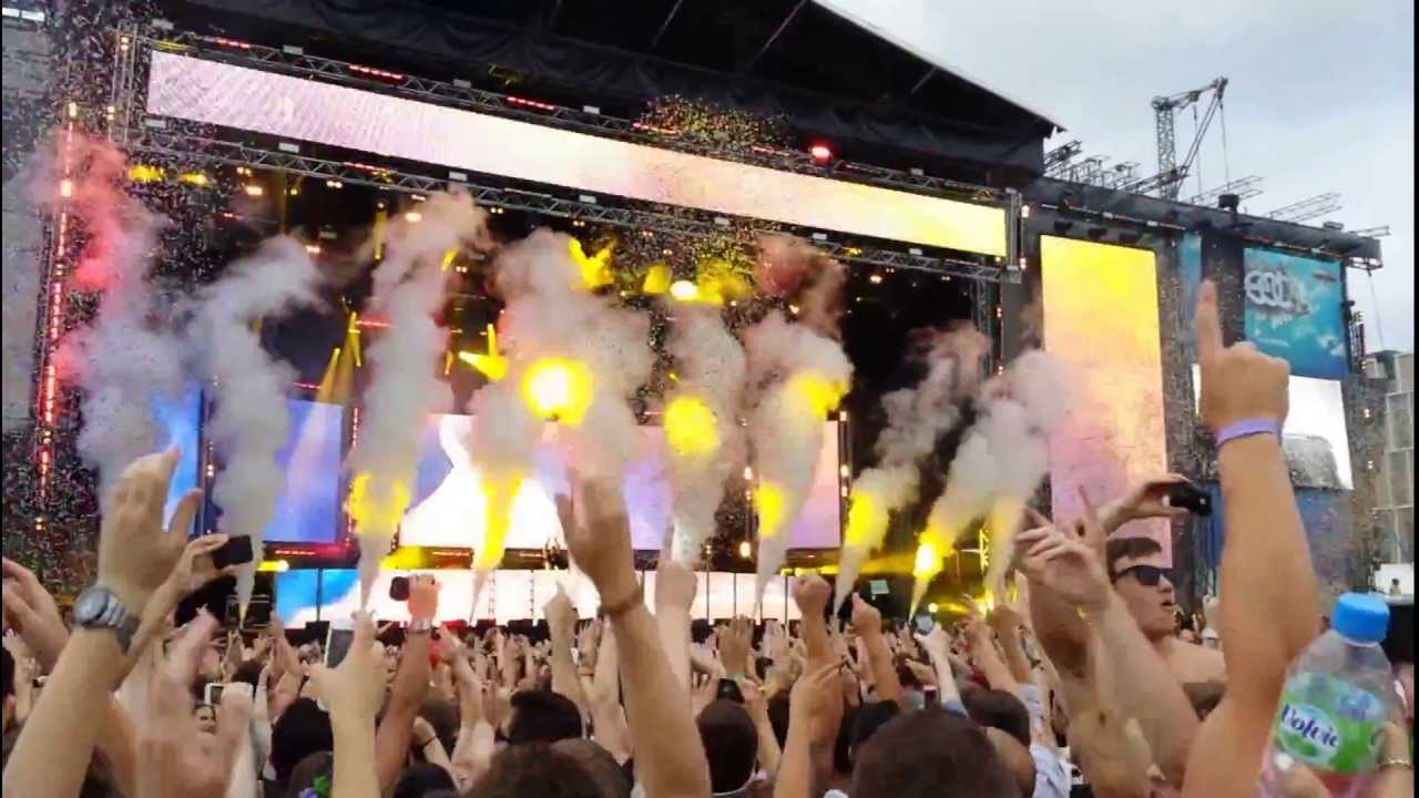 Steve Angello DJ Mag Top 100 DJs 2013