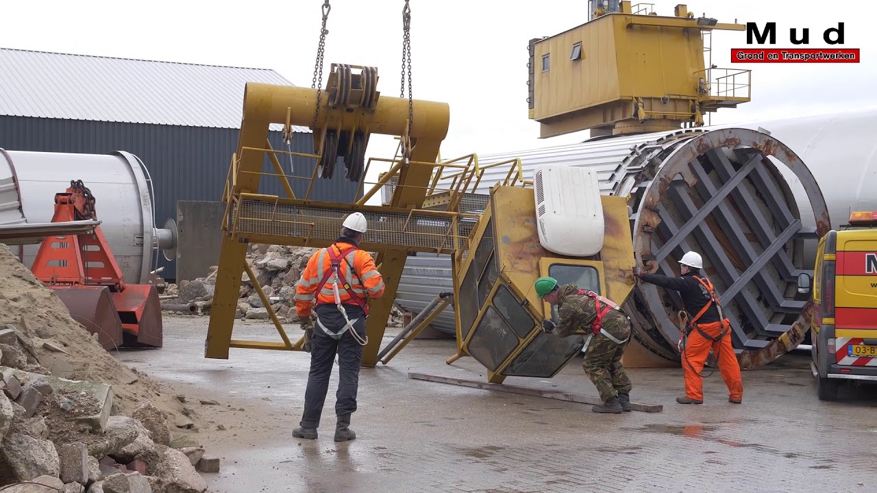 Sloop oude overslag kraan MUD Grond- en Transportwerken