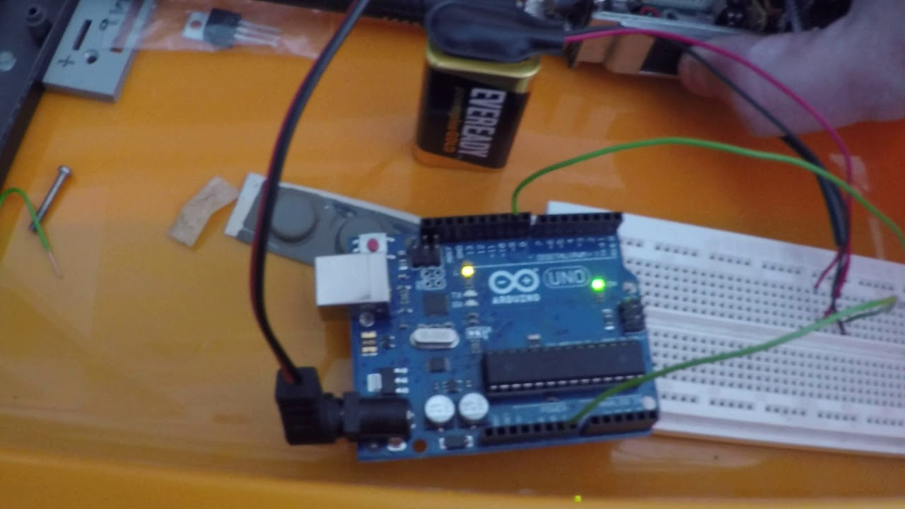 Turning an old 2m handheld into a fox hunt beacon... - YouTube