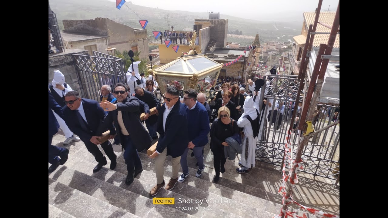 Burgio Venerdì Santo 2024 processione dell'Urna