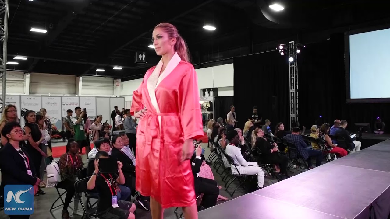Chinese brands highlight fashion show in Canada | Chinese Fashion