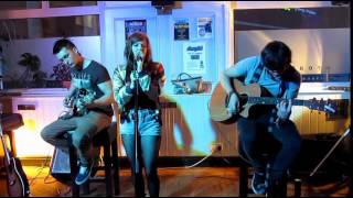 Sour Cherry (acoustic): Desert Storm - Delaney's, Sheffield, June 2012