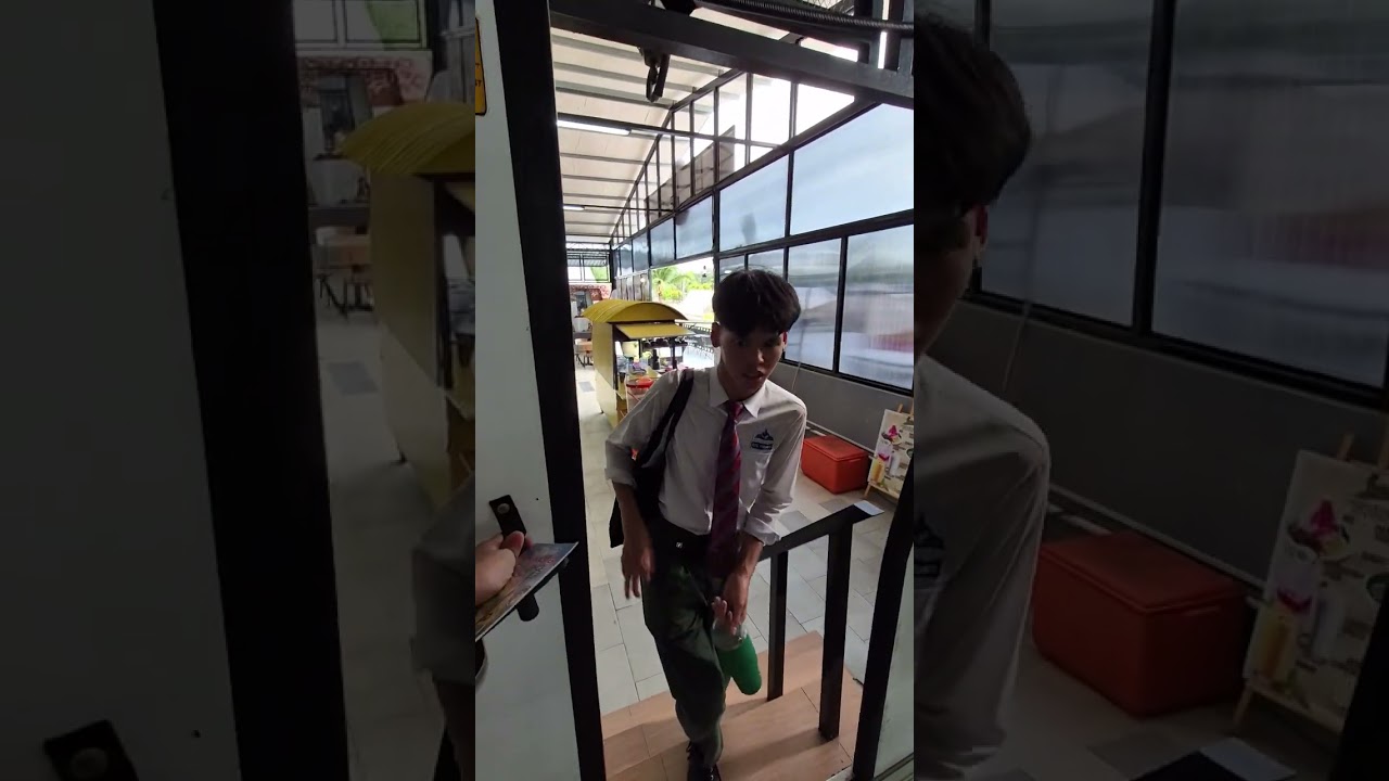 First time in the aerotrain café