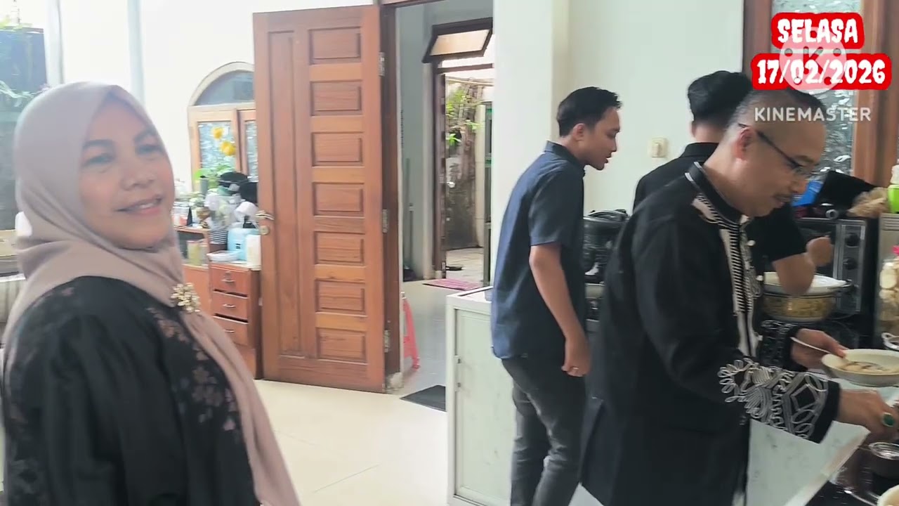 MENYAMBUNG SILATURRAHMI, JALAN PANJANG UMUR DAN LUAS REZEKI