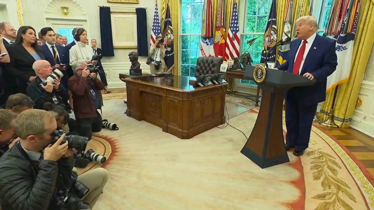 WATCH: SUDDEN PANIC as Trump SCARES EVERYONE!