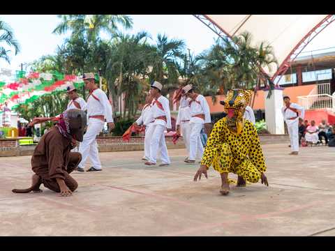 Amuzgo communities strengthen their cultural spaces and libraries