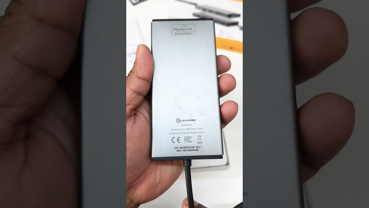 Universal 12-in-1 Mini Dock DV3 