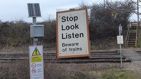 TALKING Railway footpath crossing warning unit