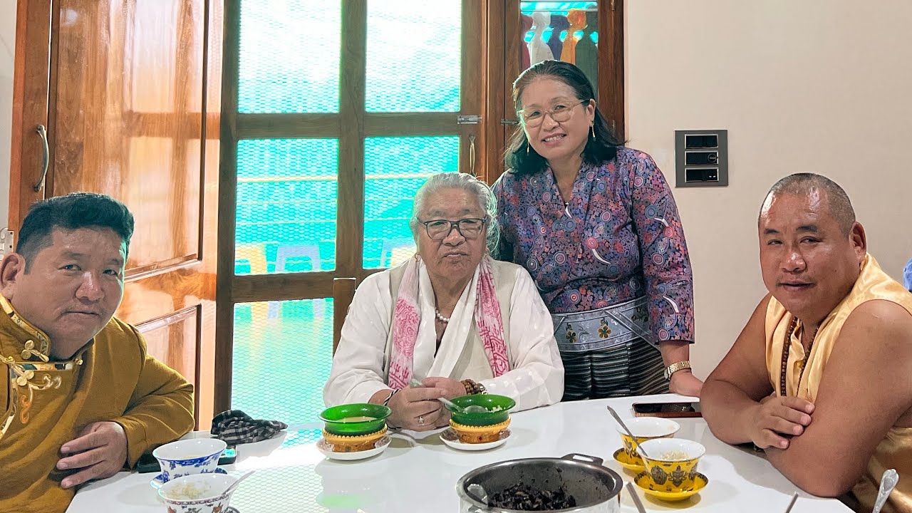 Losar Celebrating with  Family ,relatives and friends ❤️
