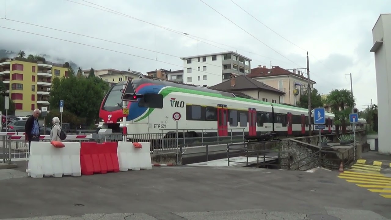Passaggio a livello di via Franscini - Locarno (TI) #2 / Level Crossing / Bahnübergang