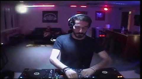 AMW. FM Hot senses show