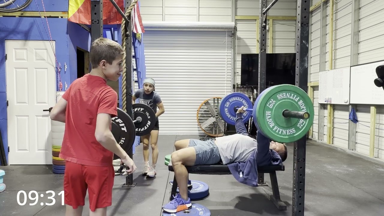 16 Minutes of Focus | Family Bench Press Session