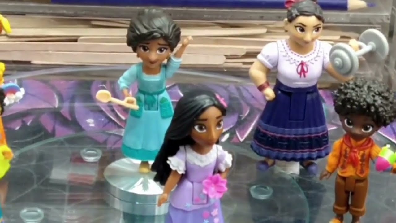(Video: S. 3 Ep. 24) Disney Encanto Doll Figures, The Madrigal Family 6-Pack Set. High End Luxury.