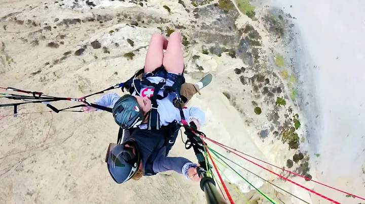 Alanna Thornton Paragliding at Torrey Pines Glider...