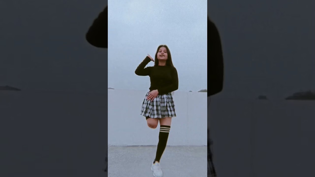 Dance On One Leg 🦵 With Full Of Confidence ✨ 