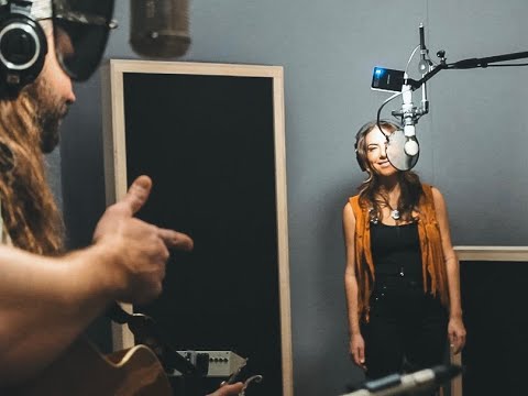 I Ain T Livin Dani Rose X Brent Cobb Studio Behind The Scenes
